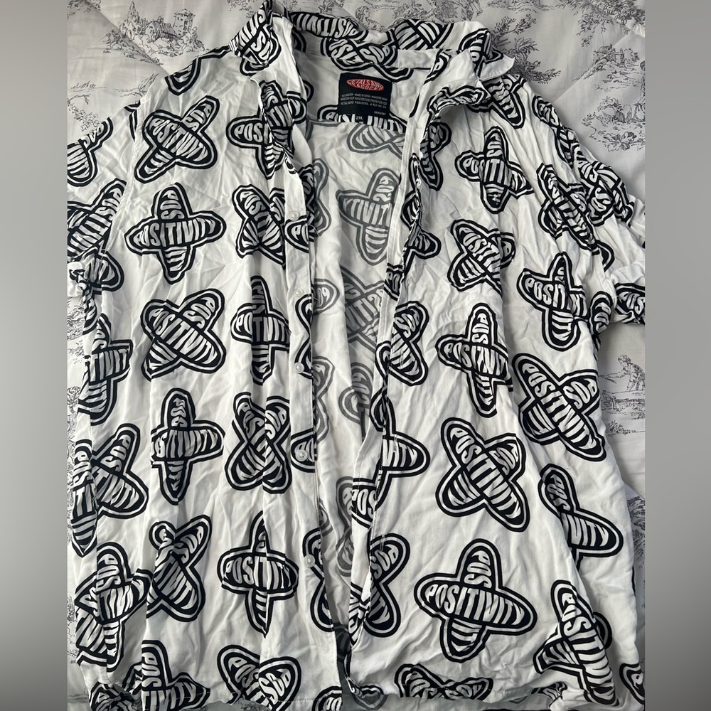 Petals and Peacocks Positivity button-up